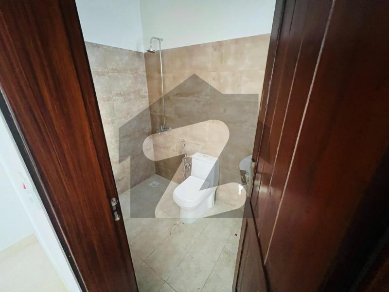 150 sq yd 3-Bedroom House in Palm Village — view 3