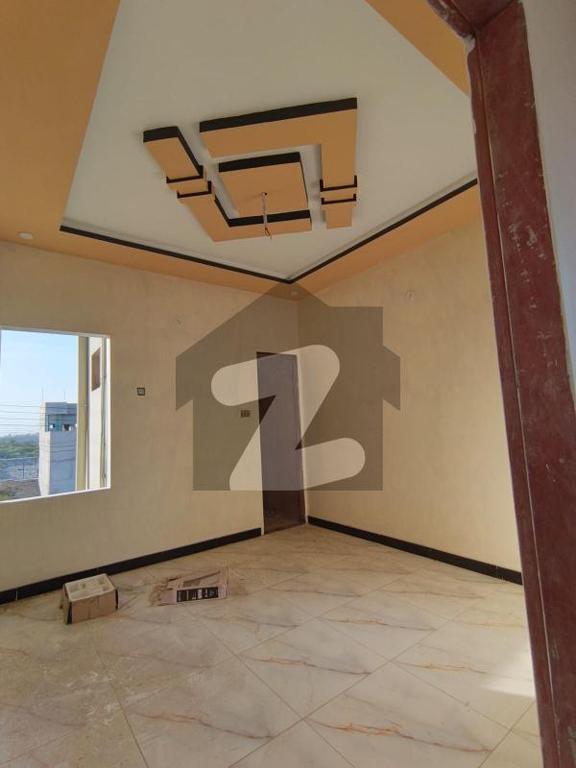 120 sq yd 6-Bedroom House in Zulfiqar Royal Residency — view 2