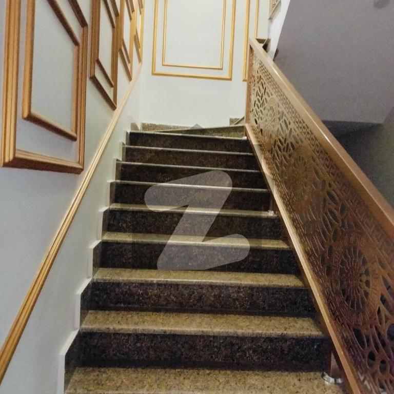150 sq yd 7-Bedroom House in Palm Village — view 5
