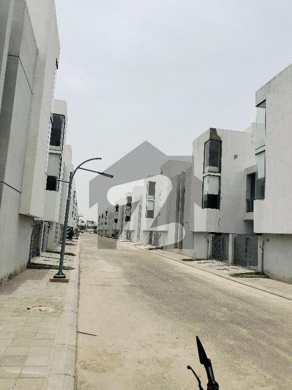 120 sq yd 4-Bedroom House in Saima Downtown — view 2