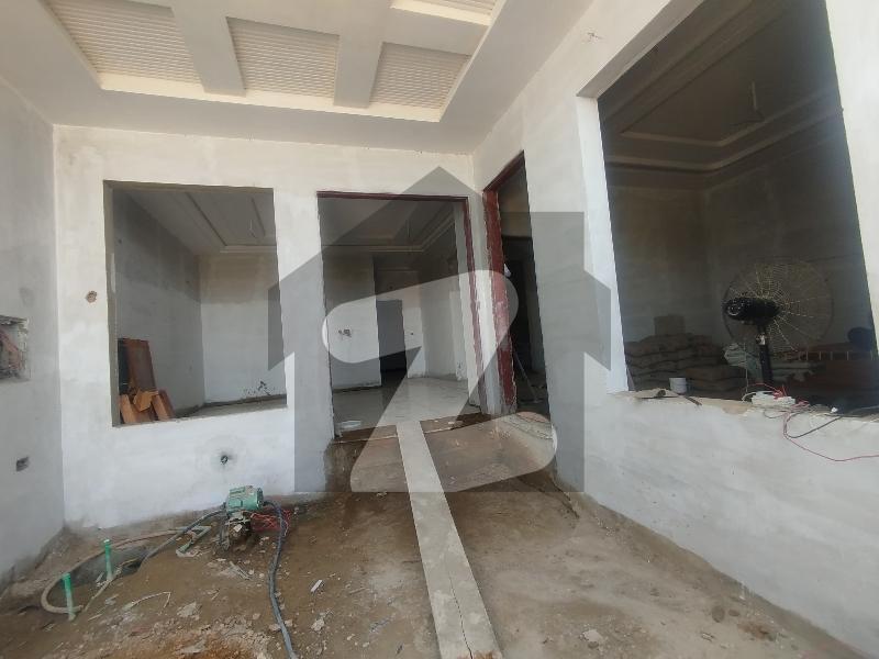 200 sq yd 7-Bedroom House in Palm Village — view 2