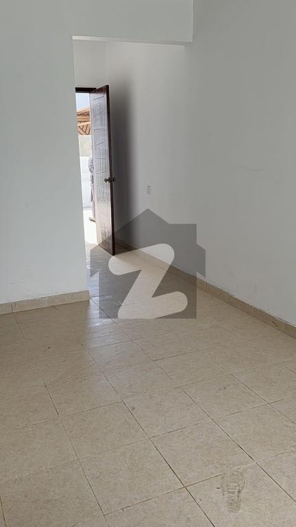 240 sq yd 5-Bedroom House in Saima Downtown — view 5