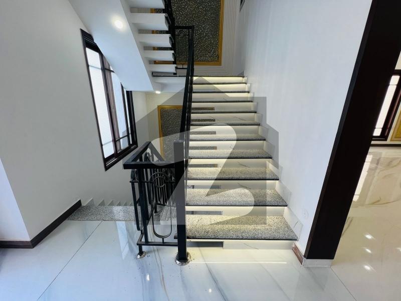 400 sq yd 9-Bedroom House in Hyderabad Bypass — view 4