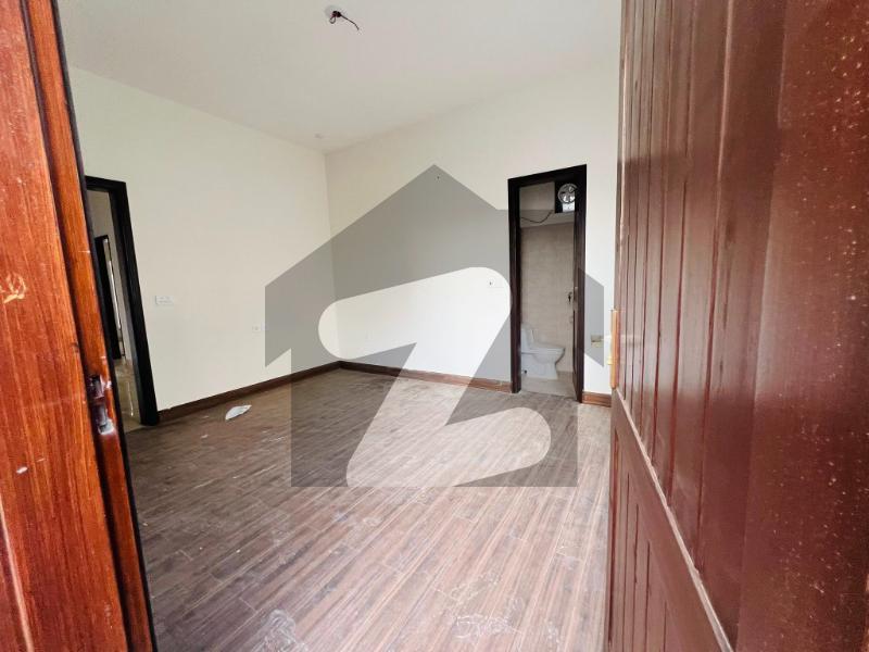 150 sq yd 3-Bedroom House in Palm Village — view 2