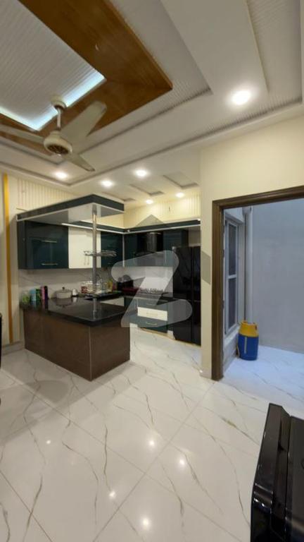 150 sq yd 7-Bedroom House in Palm Village — view 2
